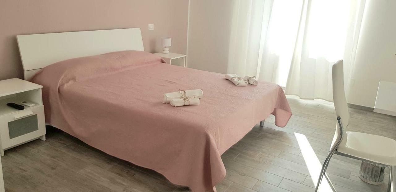 לינה וארוחת בוקר סלרנו Butterfly House מראה חיצוני תמונה